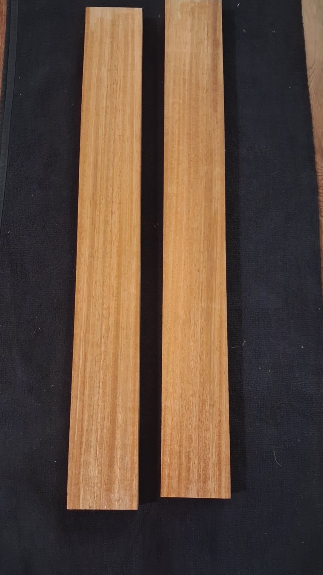 PièceMatched Pair of Golden Exotic Hardwood – Natural Luster &amp; Straight Grain – 2 Pieces
